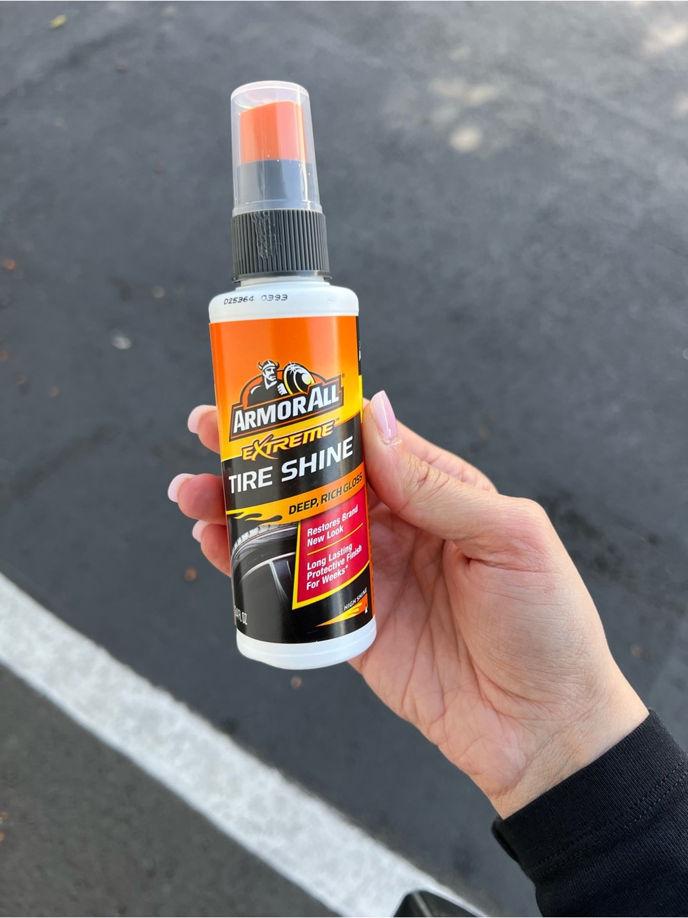 Armor All Extreme Tire Shine Spray - Orange & Black Bottle